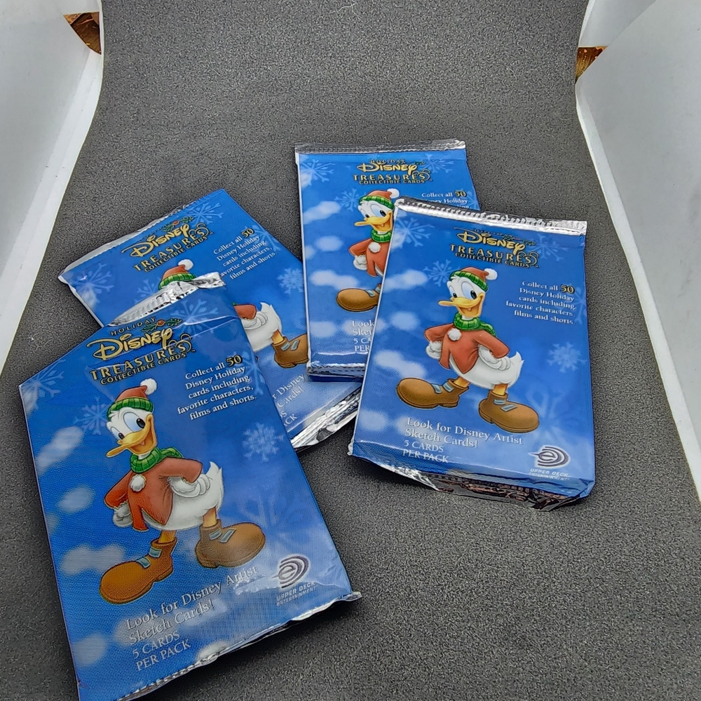 Holiday Disney Treasures Collectable Cards